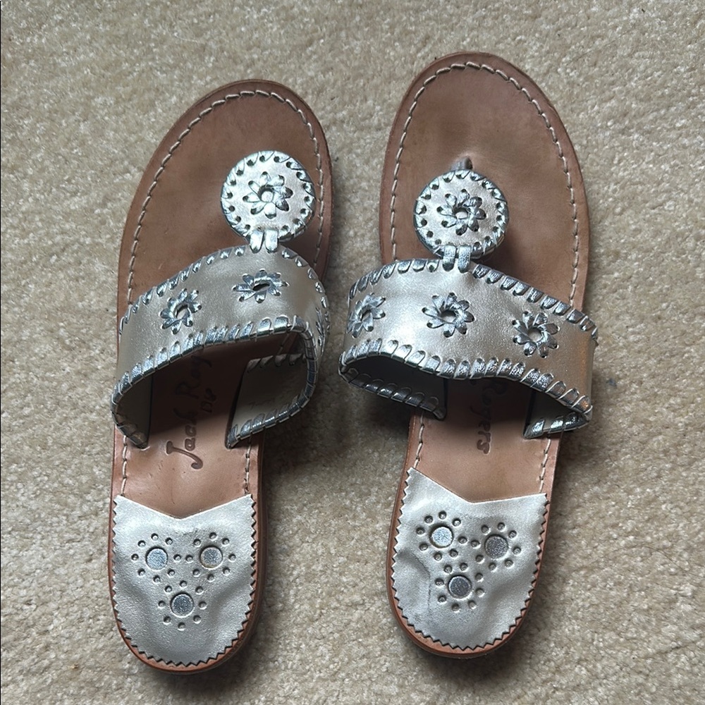 Jack Rogers platinum/ silver metallic Sandals. Size 7
